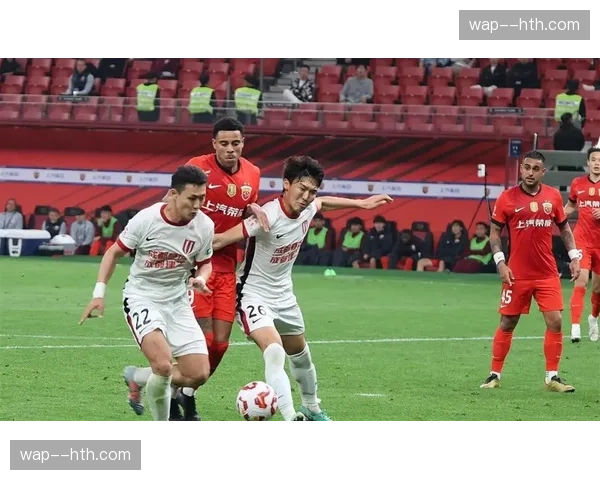 古斯塔沃头球打破僵局 河南高中锋展现禁区统治力