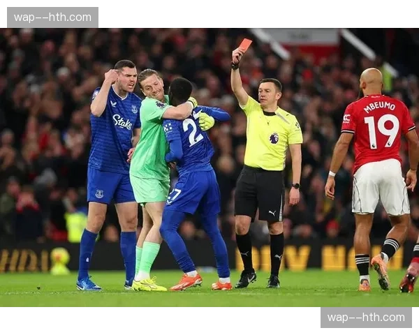 埃弗顿主场连胜气势如虹 莫耶斯调教初见成效